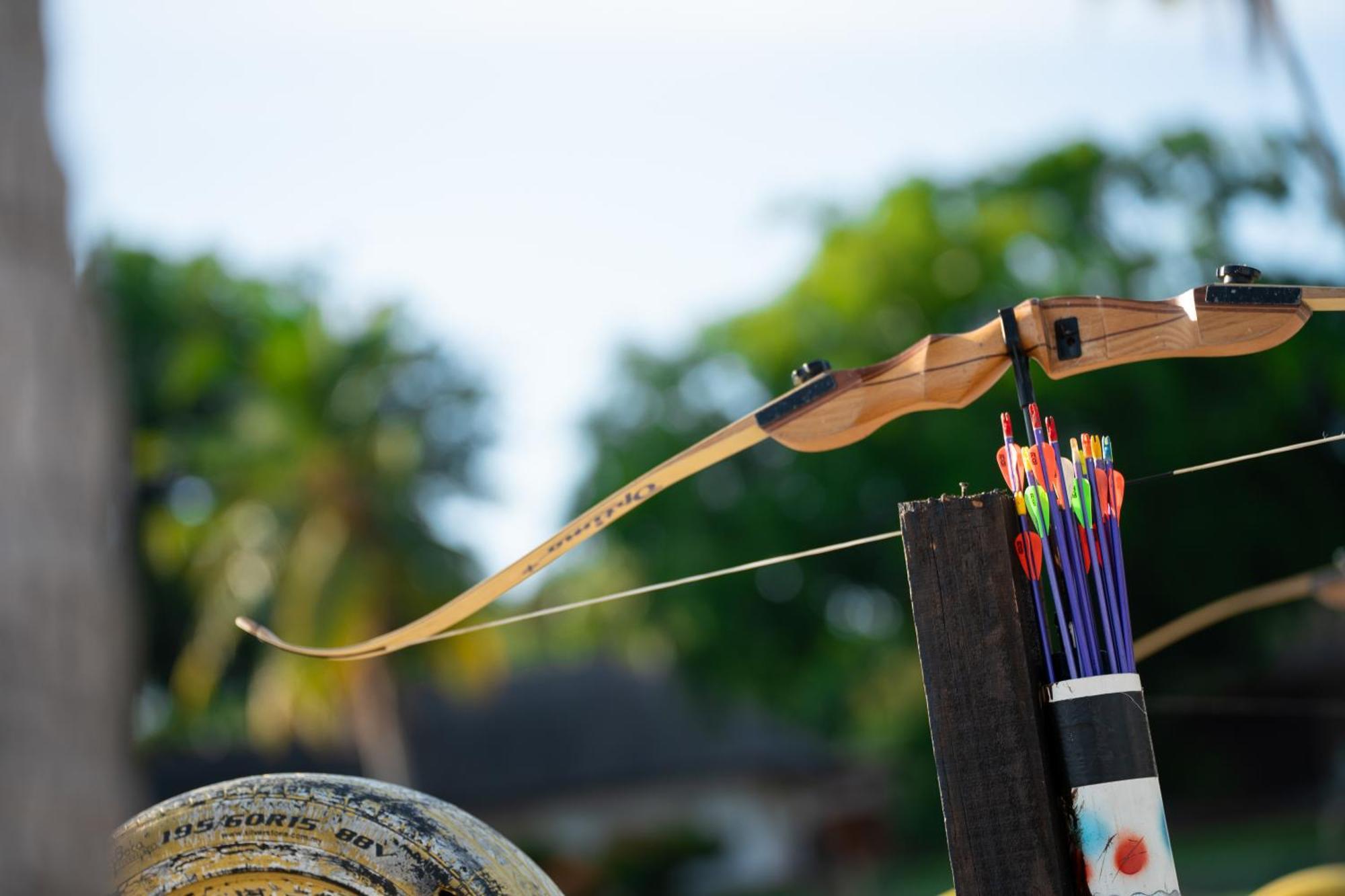Lexis Hibiscus Port Dickson Hotel Kültér fotó A recurve bow